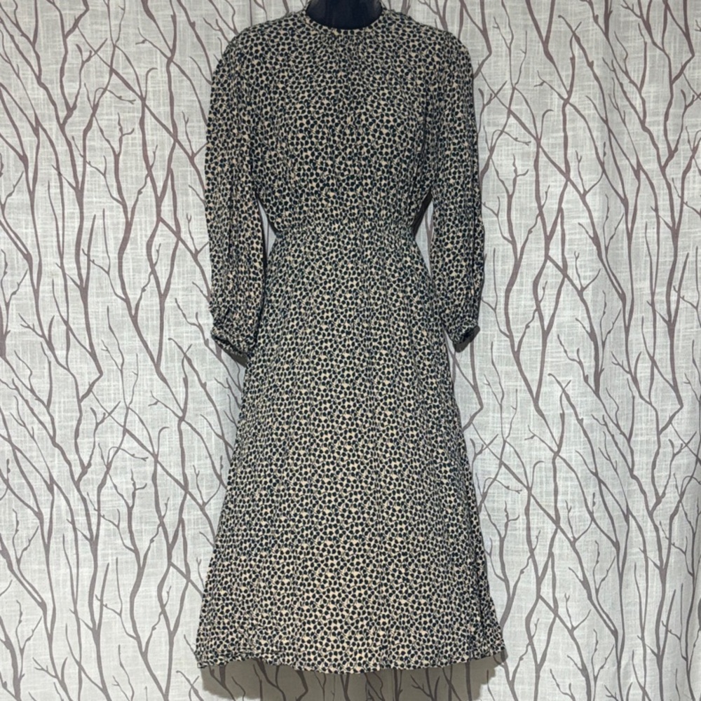 Elegant Beige and Green Valija Patterned Dress
